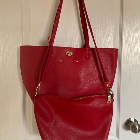 BCBG Paris large red pebbled tote with matching cross body bag - Picture 2 of 6